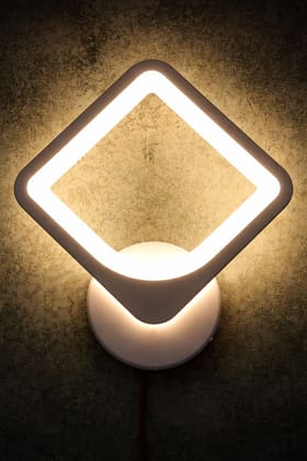 SPARKWORLD 8W Diamond-Shaped LED Wall Sconce Warm White Accent Light | Colour: Modern Square SPARKWORLD 8W Diamond-Shaped LED Wall Sconce Warm White Accent Light | Colour: Modern Square